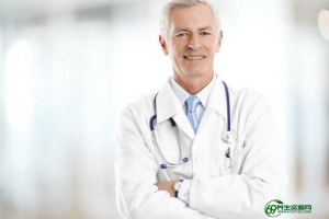 肺活量测试时必须将握杆上的电子显示屏朝上(肺活量测试仪)